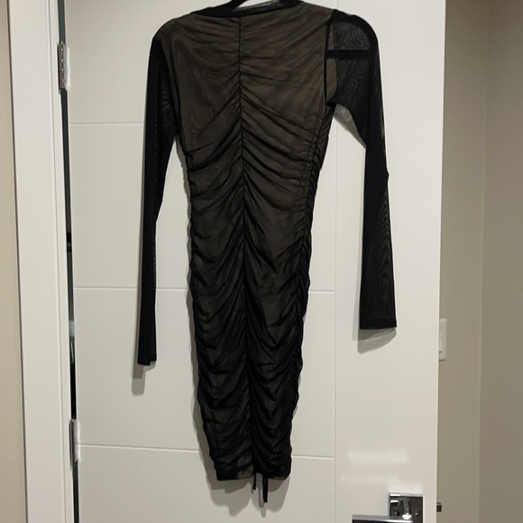 Beautiful long sleeve dress - Picture 2 of 3